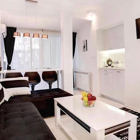 Zero-Waste Studio Apartment In Central ソフィア エクステリア 写真