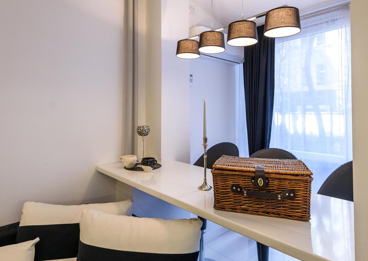 Zero-Waste Studio Apartment In Central ソフィア エクステリア 写真