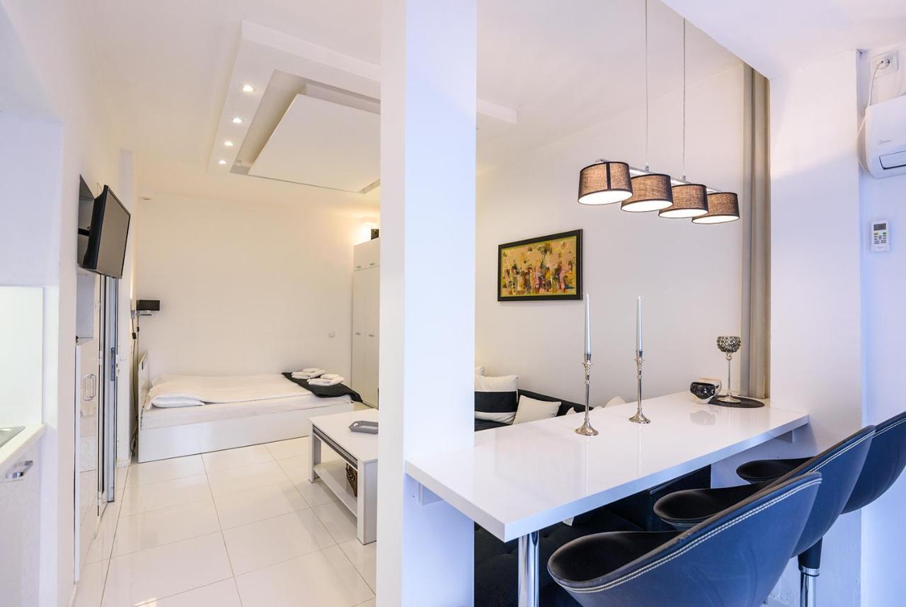 Zero-Waste Studio Apartment In Central ソフィア エクステリア 写真
