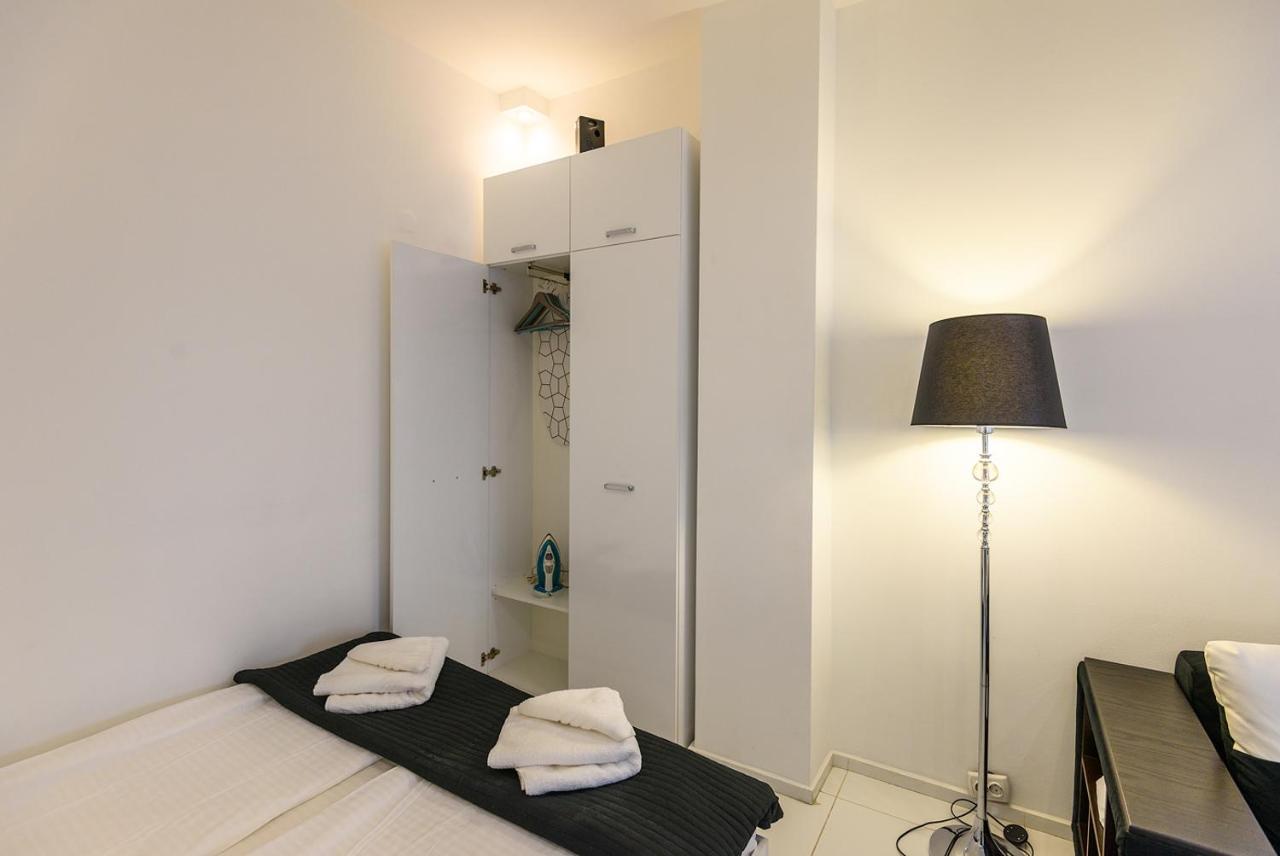 Zero-Waste Studio Apartment In Central ソフィア エクステリア 写真